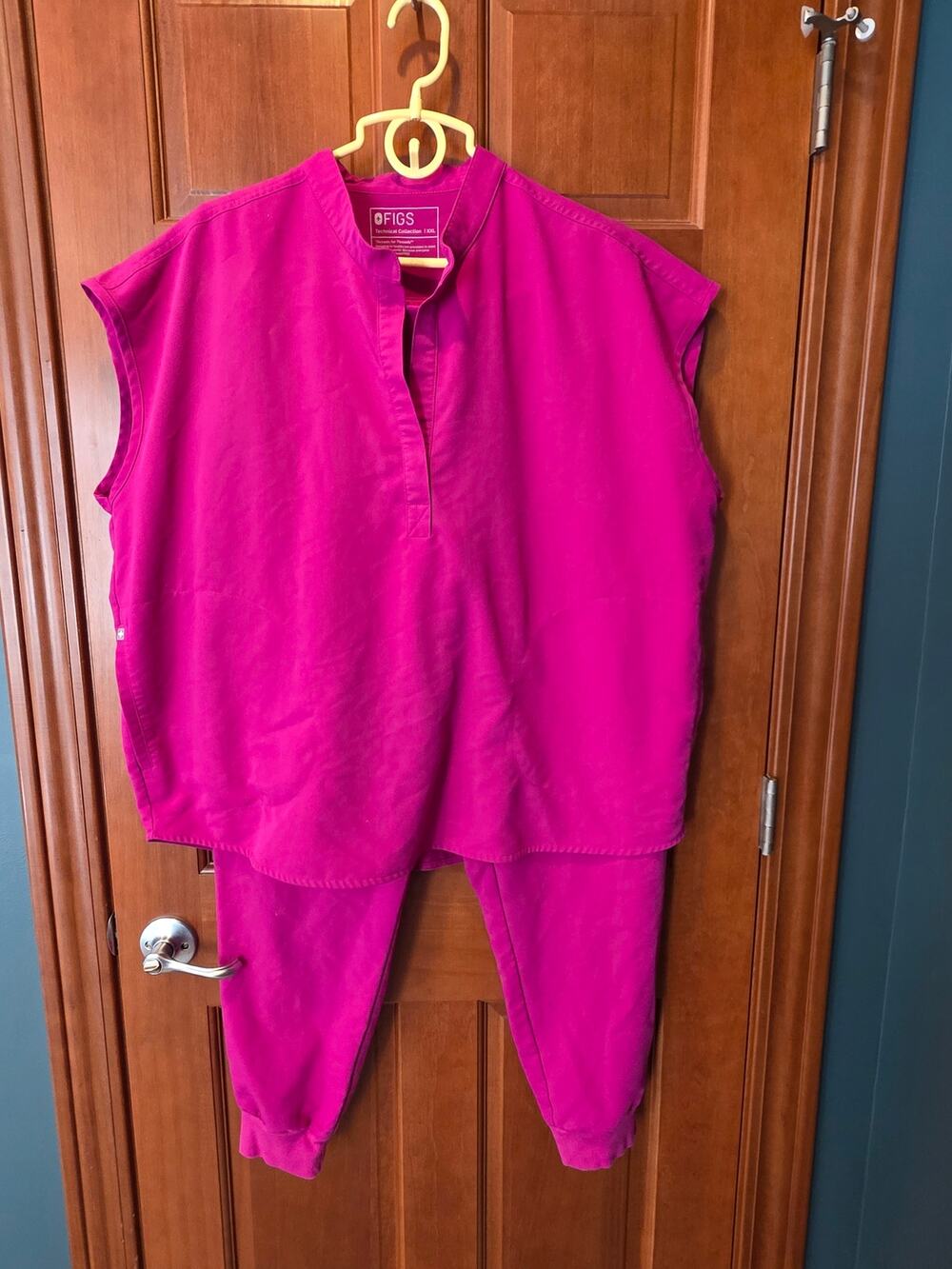 FIGS Rafaela Oversized Top and Zamora Jogger Pants Raspberry Sorbet Size XXL/T